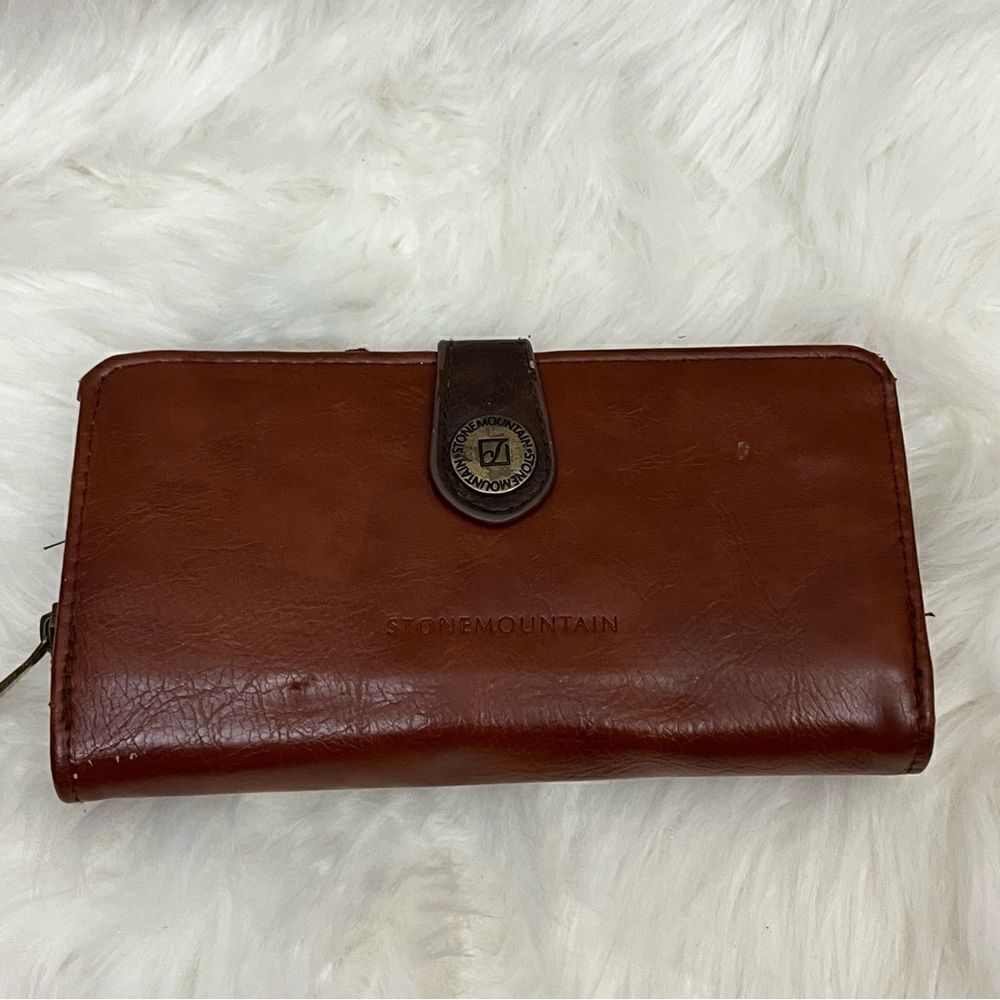 Stone Mountain Leather Wallet Brown Larger Size